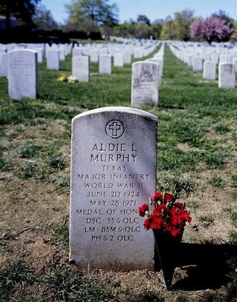 Audie L Murphy One Of The Nations Most Dedicated Soldiers Is Buried