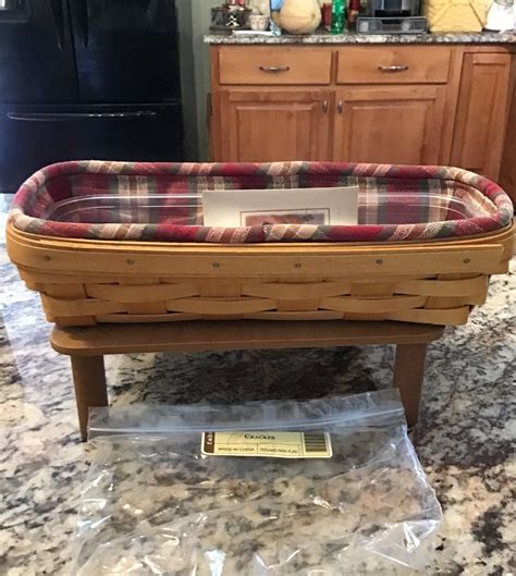 It was still owned by longaberger then although the meeting i went to didn't have anything to do with that though numerous past baskets in the u.s. Longaberger 2005 Cracker basket. Set comes with,basket ...