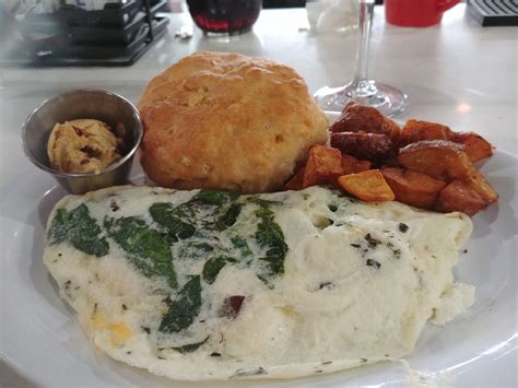 Restaurant Review: Ruby Sunshine spotlights NOLA-based brunch options