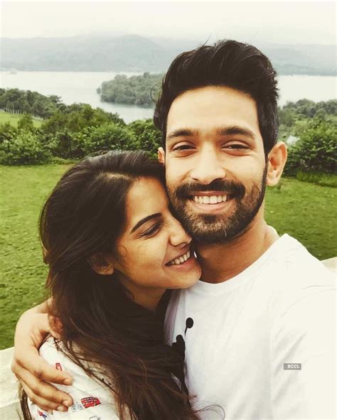 chhapaak actor vikrant massey and sheetal thakur s wedding pictures go viral the etimes