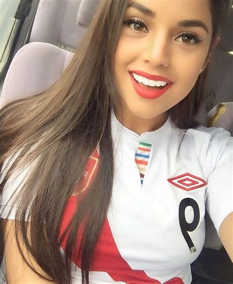 Hinchas Peruanas│hinchas Peruanos│hinchas Peruanos En El Estadio│hinchada Peruana│hincha Peruano