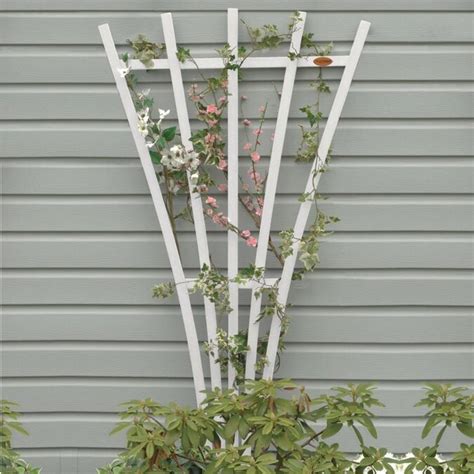 Highwood The Lawn And Garden Collection 2975 In W X 71 In H White Traditional Garden Trellis In