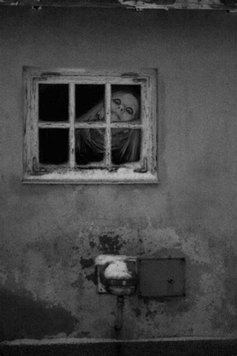 Creepy Black And White Photos That Wont Leave You Indifferent Memolition