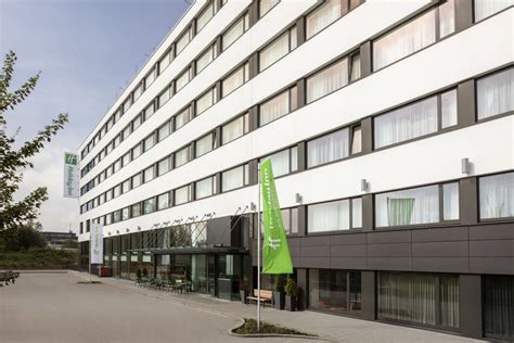 A wide range of personalized services are available for guests of holiday inn munchen sud, such as a concierge, a ticket service and valet parking. "Außenansicht" Holiday Inn München - Leuchtenbergring ...