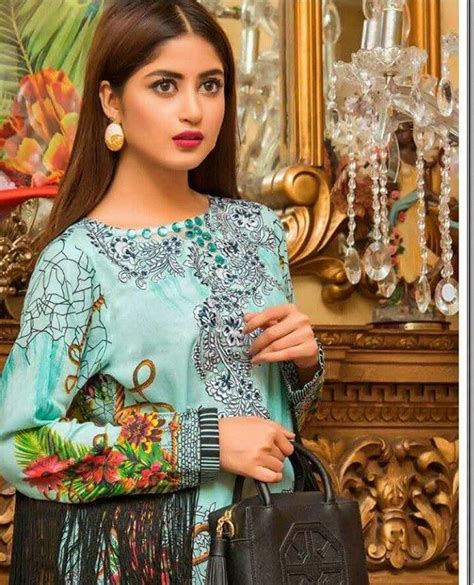 Pin By мυѕнq мємση On ѕαjαl αlí Pakistani Dresses Mahira Khan Pics