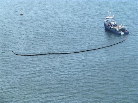 Gulf Of Mexico Oil Spill Photograph By Us Coast Guardscience Photo