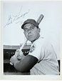 Hake's - GIL HODGES SIGNED NEWS SERVICE PHOTO.