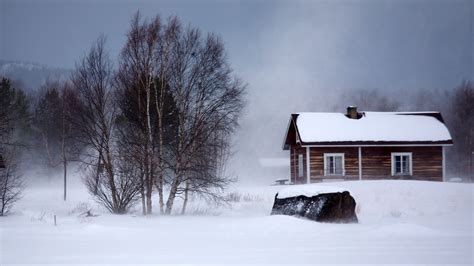Old House And Drifting Snow Hundredpics
