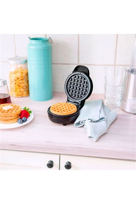 10 Best Waffle Makers 2021 — Top Waffle Irons