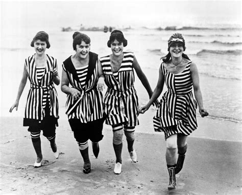 Vintage Bathing Suits Vintage Swimsuits Vintage Beach Vintage Summer