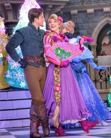 Rapunzel And Flynn Disney Princess Rapunzel Disney Princesses Disney Art Disney World