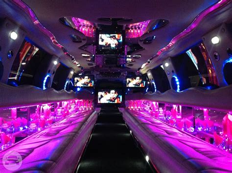 18 24 Passenger Pink Stretch Excursion Tuxedo Limousine Cloud 9