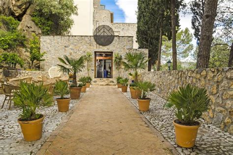 Boutique Hotel Near Malaga Castillo De Monda Further Afield