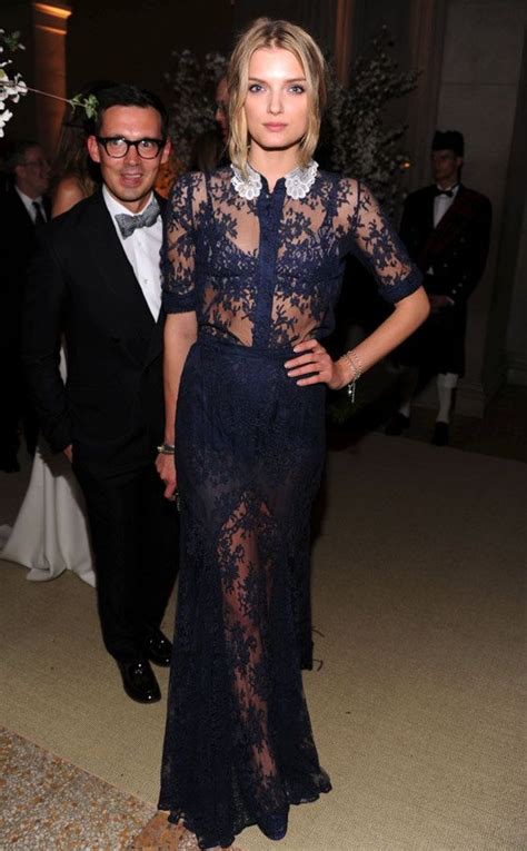 El Look De Lily Donaldson Portada De Vogue Mayo Evening Dresses