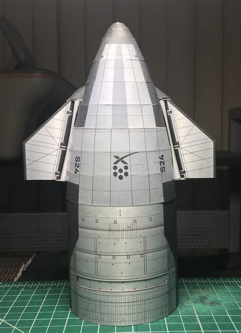 Starship S24 Axm Paper Space Scale
