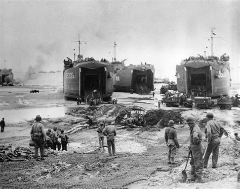 World War Ii Slideshow The Allied Invasion Of Normandy Wate 6 On