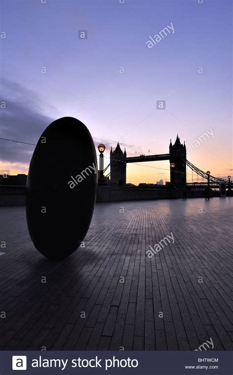The Queens Walk London High Resolution Stock Photography And Images Alamy