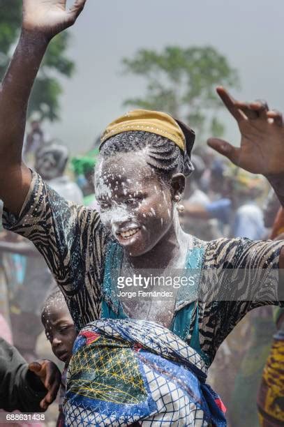 Circumcision Ceremony In Benin Photos Et Images De Collection Getty