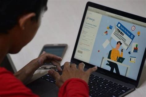 Untuk kamu yang masih bingung dengan daftar kartu prakerja gelombang 12 secara online, bisa simak artikel dari kami berikut ini. Kartu Prakerja Gelombang 12