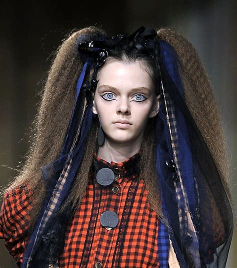 Autumn Winter 2008 Catwalk Runway Beauty Fashion Trend Crimped Hair At