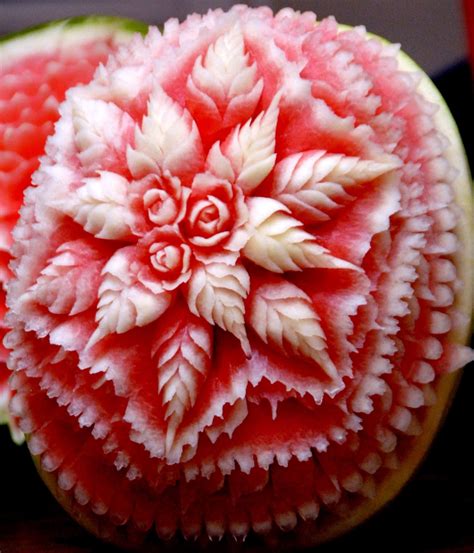 12 Amazingly Creative Fruit Carvings Her Beauty