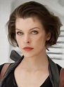 Milla Jovovich as Alice in "Resident Evil" film franchise | Female ...