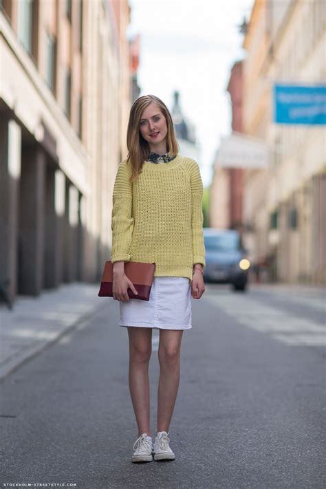 Carolines Mode Stockholmstreetstyle Street Style Bags Street Style Women White Denim Skirt