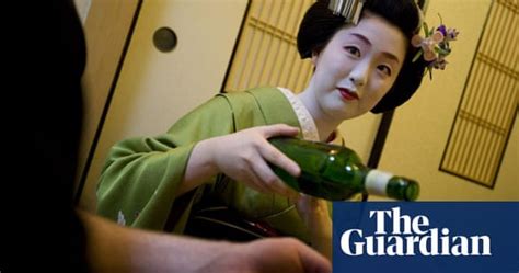 Geisha Make A Comeback In Japan World News The Guardian