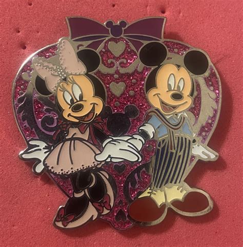 Mickey And Minnie Holding Hands Hkdl Hong Kong Disneyland Disney Pin