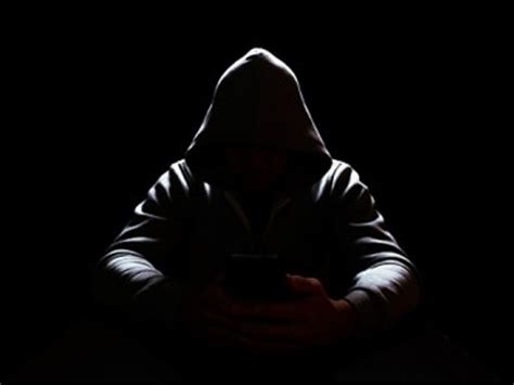 Hackers stealing money via 167 fake Android, iOS apps