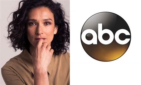 Indira Varma To Co Star In Abc Drama Pilot From Hank Steinberg And 50