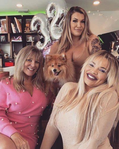 what does kalli paytas have to say about sister trisha paytas and ethan klein s controversy