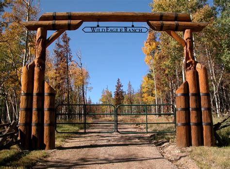Entrance gate is a very important aspect of any house. ranch entry gate - Google Search | Ranch entrance ideas ...