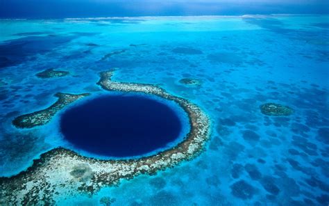 The Great Blue Hole In Belize Is One Of The Worlds Most Gorgeous