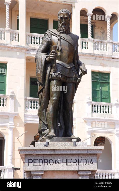 Pedro De Heredia Statue Hi Res Stock Photography And Images Alamy