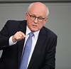 Wahlkreis nominiert Volker Kauder für die Bundestagswahl - WELT