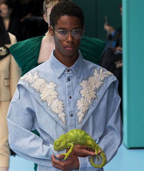slimeweeb 5oho gucci fall 2018“are you holding the ”“the gucci