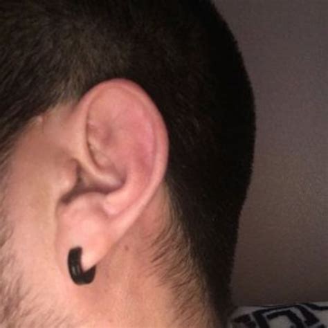 Trendy Ear Piercing For Men You Must Try In 2020 Men Earrings Guys