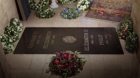 Photo Of Queens Grave Revealed As Windsor Chapel Opens To Public