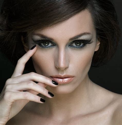 Beauty Confidential The Secrets Of Sophisticated Party Make Up By The