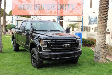 Learn more about price, engine type, mpg, and complete safety and warranty information. 2021 Ford Super Duty Order Books Are Officially Open