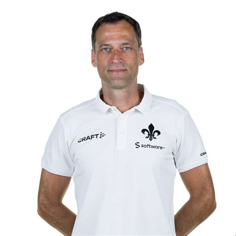 Darmstadt 98 Co Trainer Guillermo Dennis