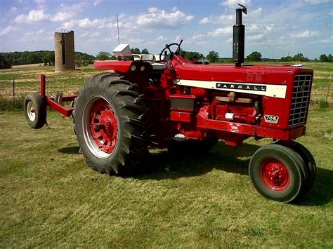 Ih 706 Farmall Tractor Implements Farmall Tractors Vintage Tractors