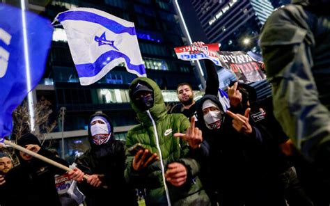 مع تصاعد العنف ضد المتظاهرين، المعارضة تلقي باللائمة على تحريض نتنياهو تايمز أوف إسرائيل