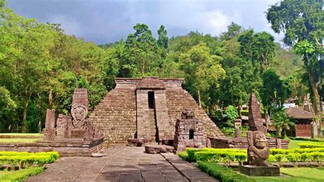 Sejarah Candi Sukuh Peninggalan Kerajaan Majapahit Yang Mirip Piramida Suku Maya