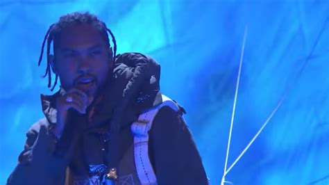 Here's Miguel Performing 