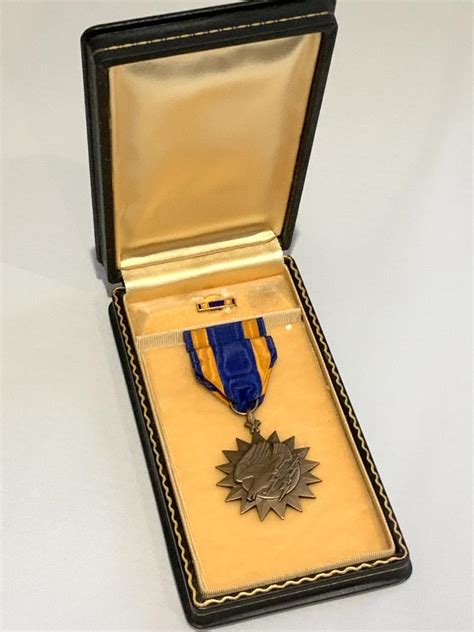 Bob Sims Militaria Wwii Us Army Air Corps Boxed Air Medal