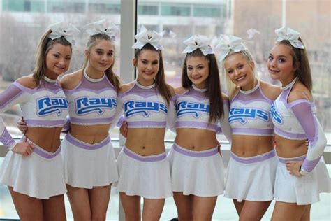 Pin By Nora Herbst On •cheer• Cheerleading Outfits Cheer Outfits Cheer Picture Poses