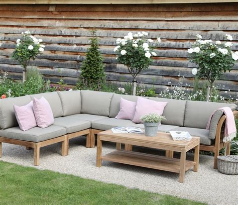 4 Ways To Style Your Garden In 2020 Love Chic Living