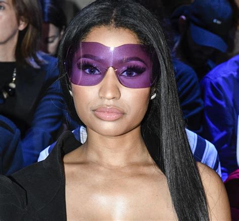 Nicki Minaj Pulled A Lil Kim And Hit Fashion Week With One Boob Out